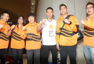 London calling: (From left) Chan Peng Soon, Goh Liu Ying, Tee Jing Yi, Lee Chong Wei, Tan Boon Heong and Koo Kien Keat at the Kuala Lumpur International Airport before their flight to England Thursday.